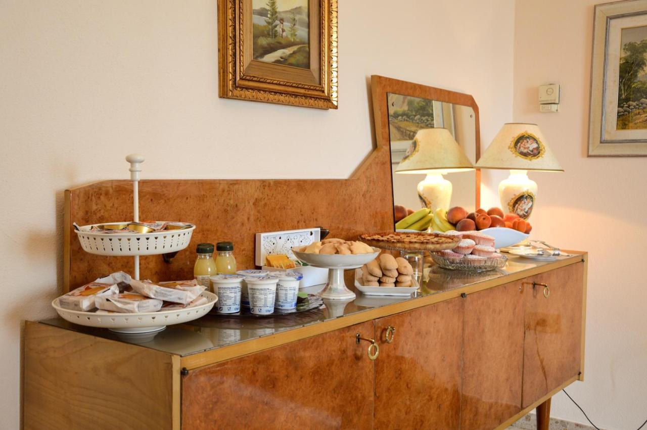 B&B La Genziana Fonni Bagian luar foto